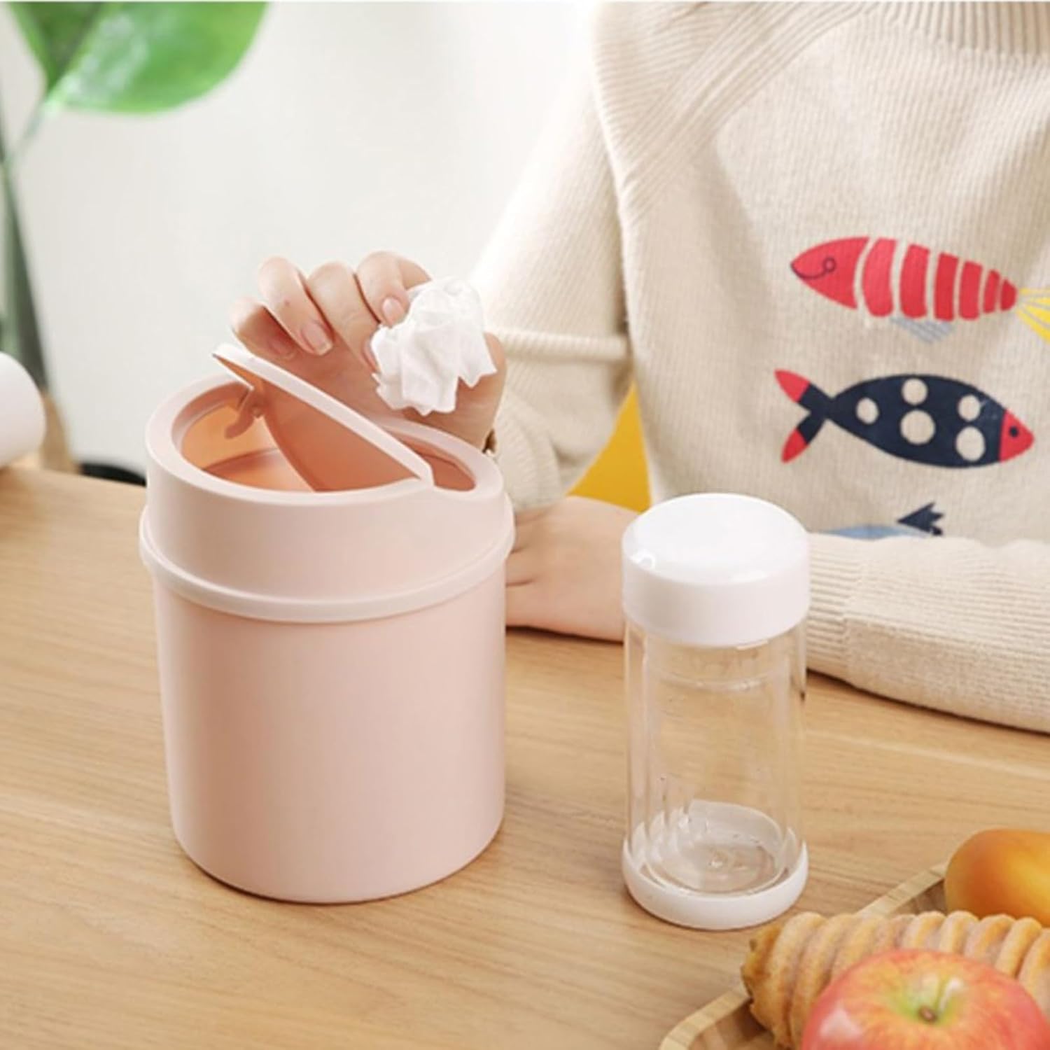 HEALT Wastebasket Trash Can - Pink Mini Plastic Waste Bin with Swing Lid