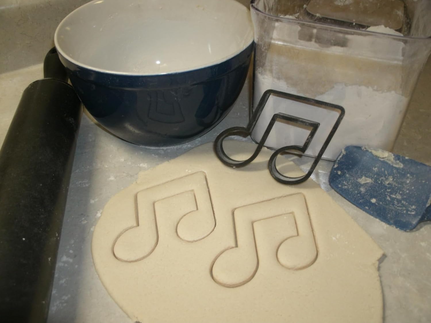 YNGLLC Classic Rock 1980s Cookie Cutter Set of 4