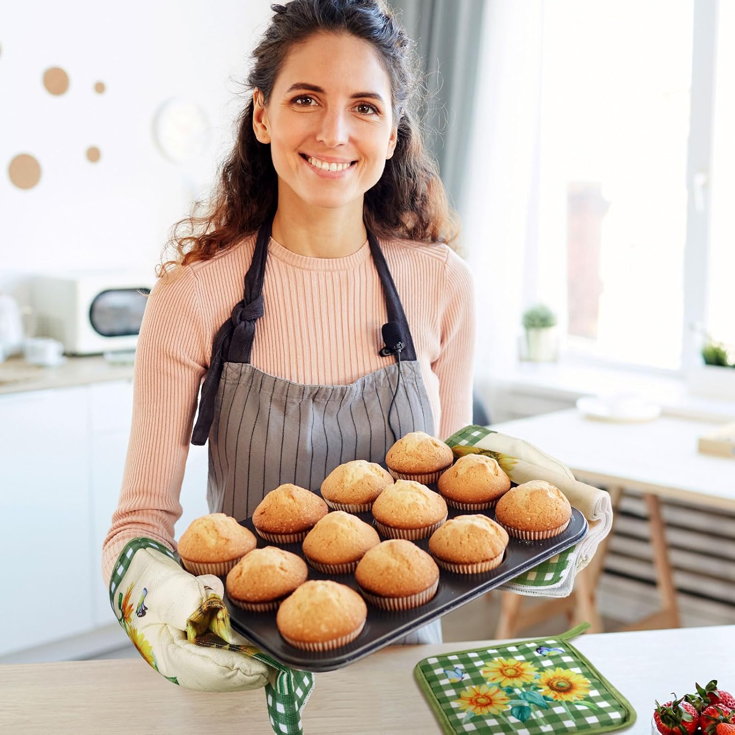 Leinuosen Farmhouse Sunflower Oven Mitts and Dish Towels Set