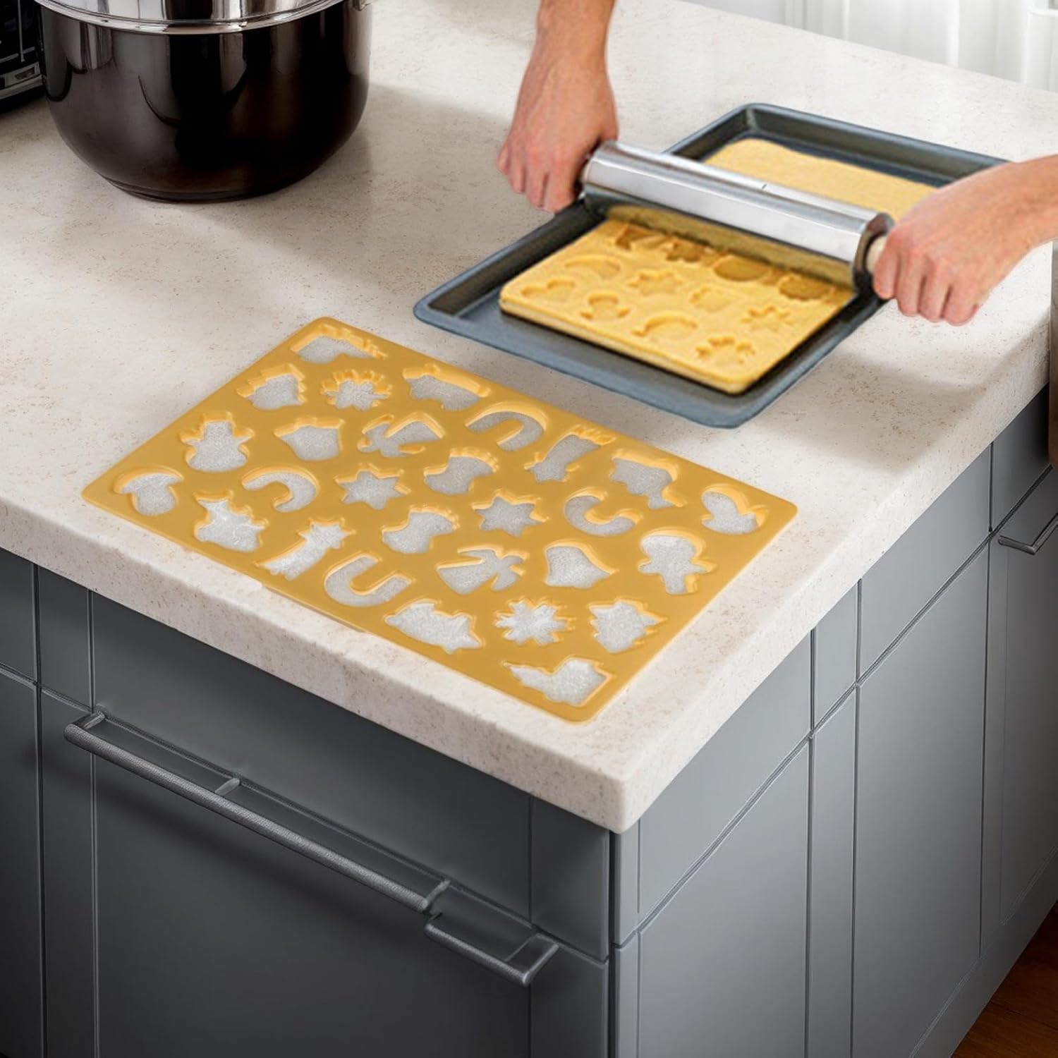 28 Piece Christmas Cookie Cutter Set For Festive Baking