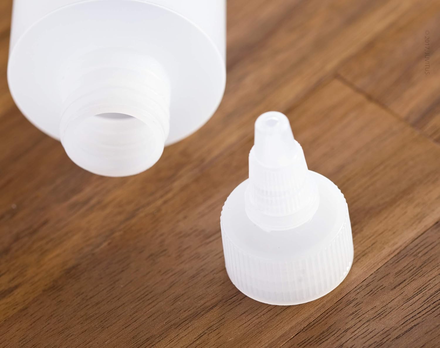 JUVITUS 12 Pack Condiment Squeeze Bottles with Twist Top