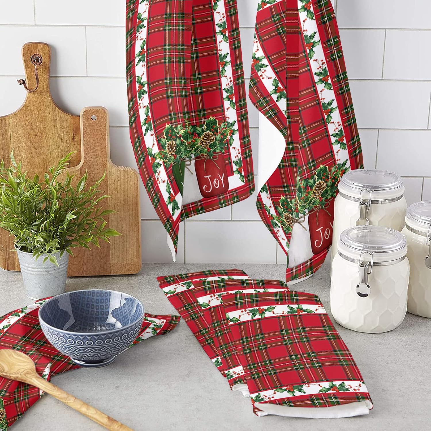 ZOE GARDEN Christmas Lattice Kitchen Towels 2-Pack 18x28 Red Buffalo Design